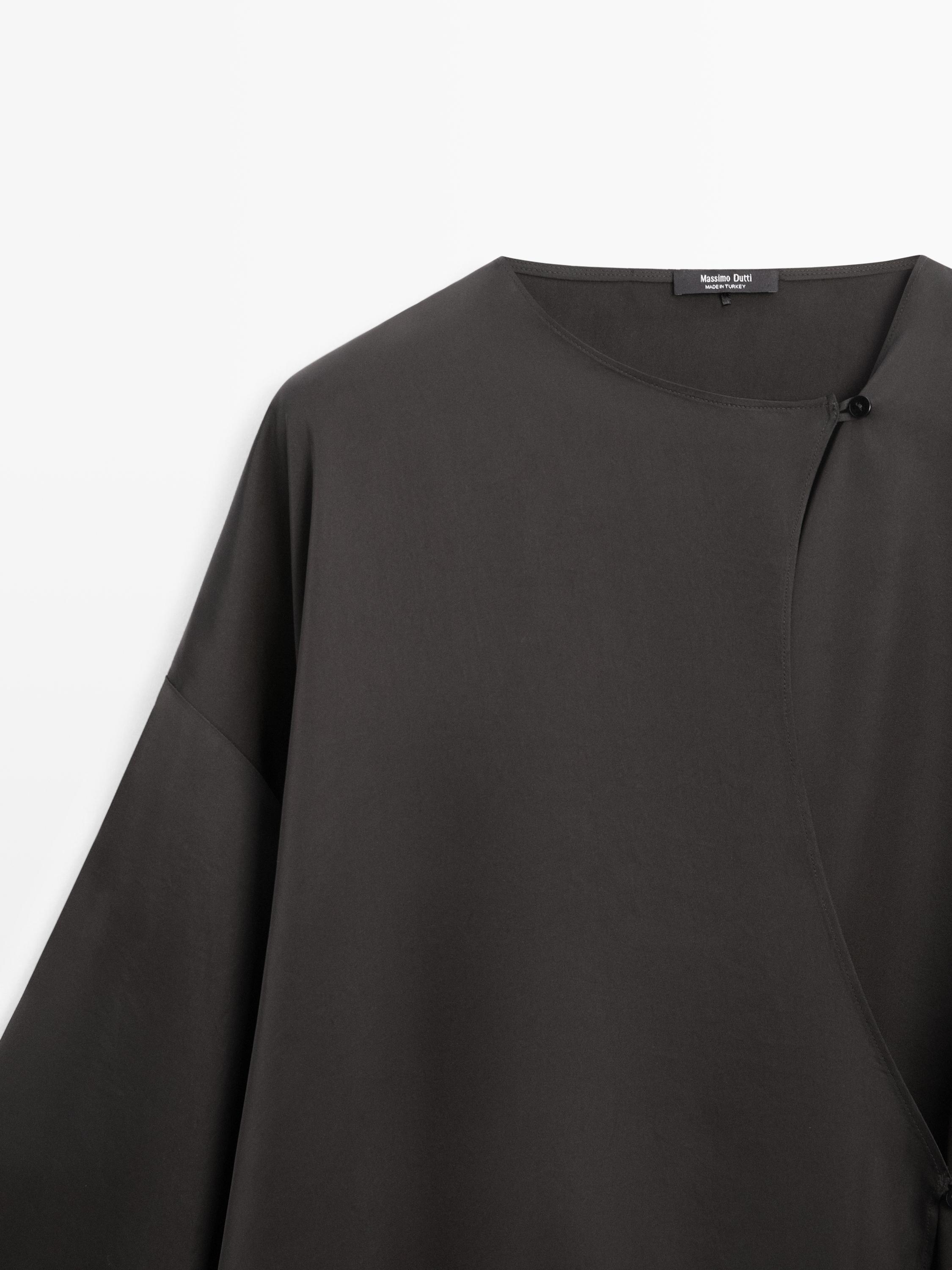 Flowing wrap shirt